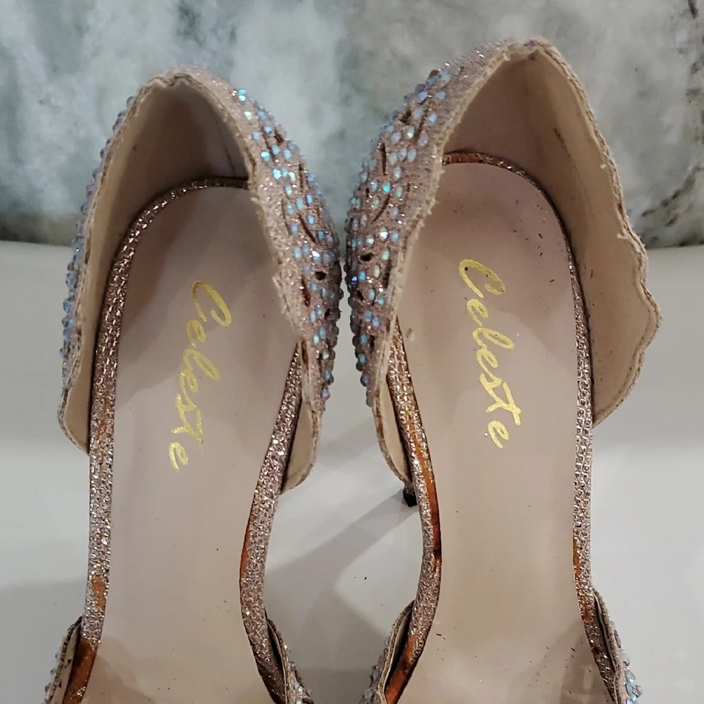 Celeste Gold Heels with Elegant Laser-Cut Design Sz 7 Wedding Graduation. - Picture 3 of 16